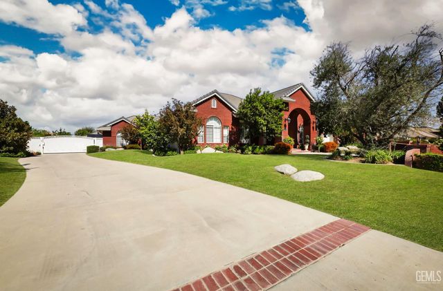 15710 Black Hawk Avenue, Bakersfield, CA 93314