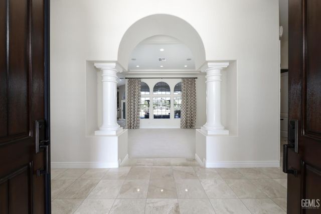 15710 Black Hawk Avenue, Bakersfield, CA 93314