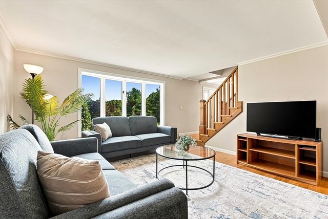 97 Lee St, West Boylston, MA 01583