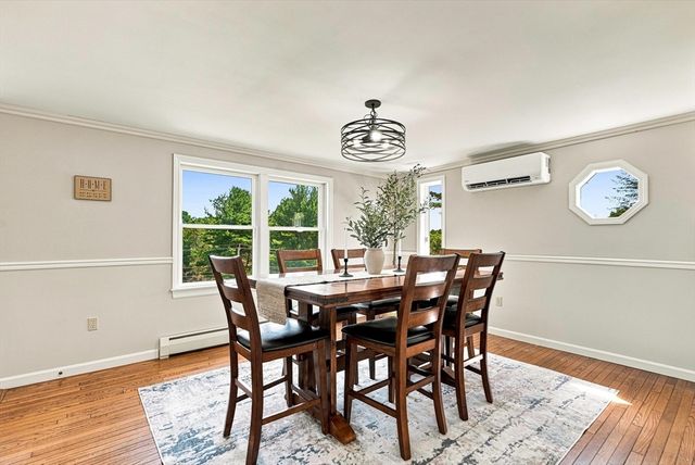 97 Lee St, West Boylston, MA 01583