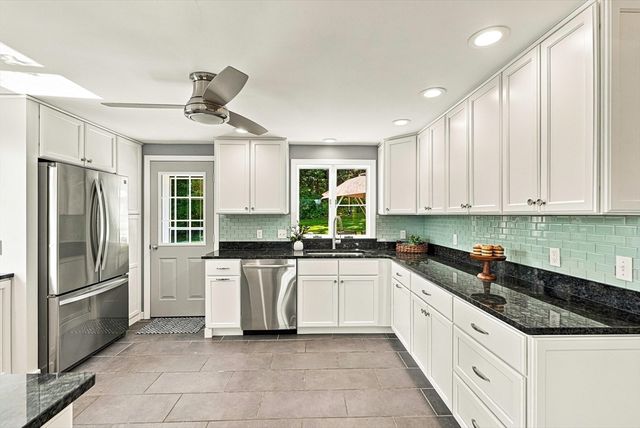 97 Lee St, West Boylston, MA 01583