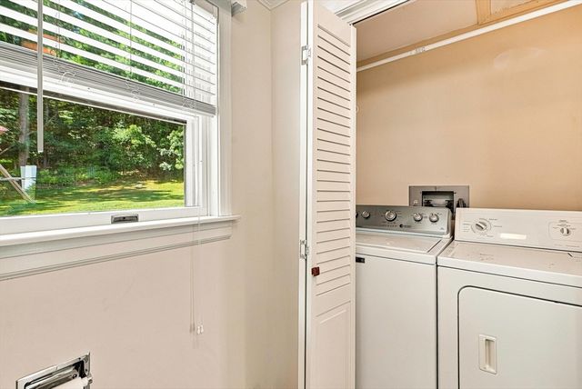 97 Lee St, West Boylston, MA 01583