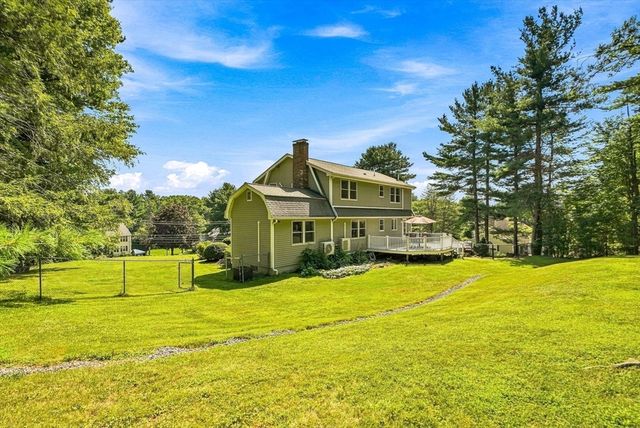 97 Lee St, West Boylston, MA 01583