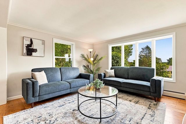 97 Lee St, West Boylston, MA 01583