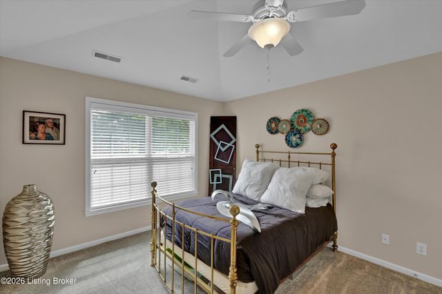 6411 Rivers End Dr, Louisville, KY 40258