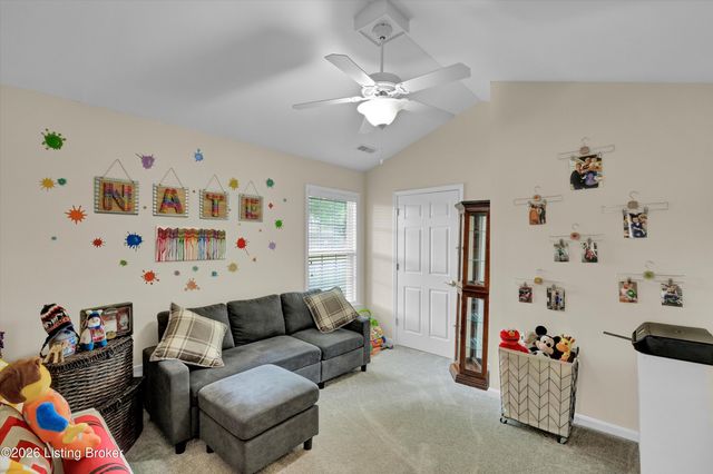 6411 Rivers End Dr, Louisville, KY 40258