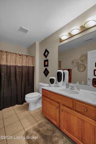 6411 Rivers End Dr, Louisville, KY 40258
