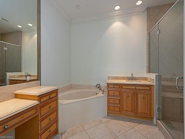 5030 BLAUVELT WAY # 202, Naples, FL 34105