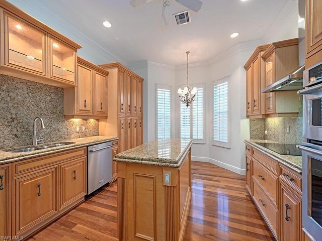 5030 BLAUVELT WAY # 202, Naples, FL 34105