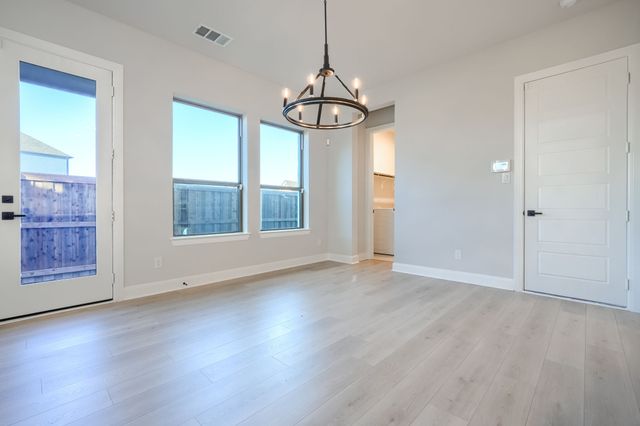 2241 Heather Hills Drive, Fort Worth, TX 76008