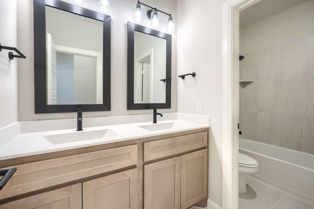 2241 Heather Hills Drive, Fort Worth, TX 76008