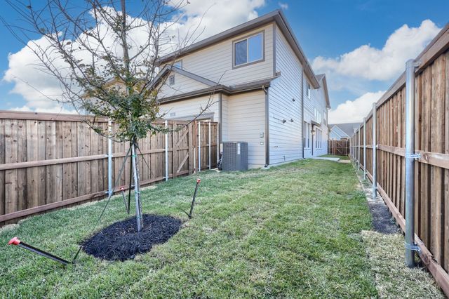 2241 Heather Hills Drive, Fort Worth, TX 76008