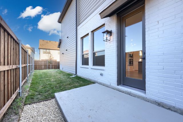 2241 Heather Hills Drive, Fort Worth, TX 76008