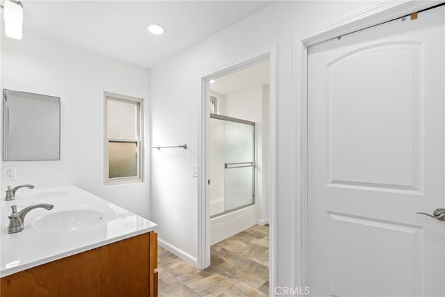 27858 Via Sarasate, Mission Viejo, CA 92692