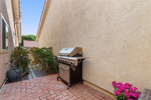 27858 Via Sarasate, Mission Viejo, CA 92692