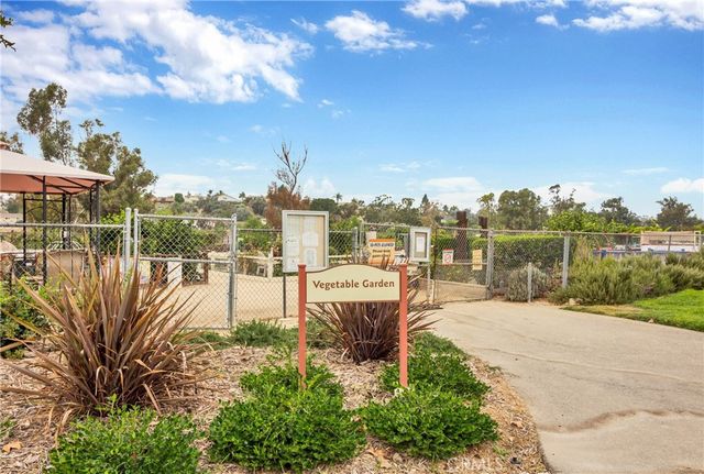 27858 Via Sarasate, Mission Viejo, CA 92692