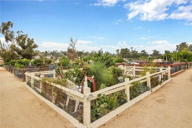 27858 Via Sarasate, Mission Viejo, CA 92692