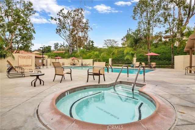 27858 Via Sarasate, Mission Viejo, CA 92692