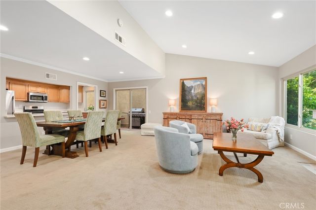27858 Via Sarasate, Mission Viejo, CA 92692