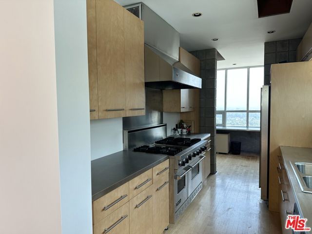 3800 Sunswept Drive, Studio City (los Angeles), CA 91604