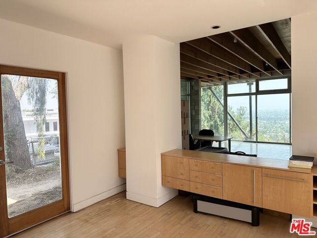 3800 Sunswept Drive, Studio City (los Angeles), CA 91604