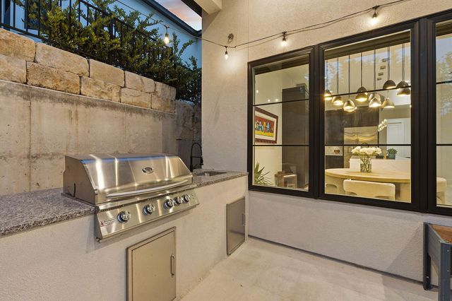 706 Crestone Stream DR, Austin, TX 78738