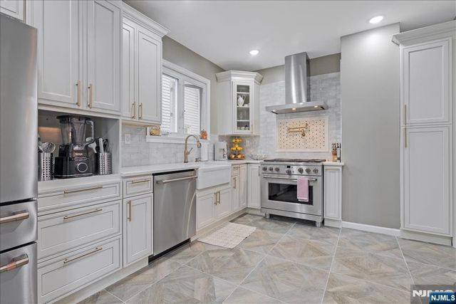 25 Woodland Avenue, Nutley, NJ 07110