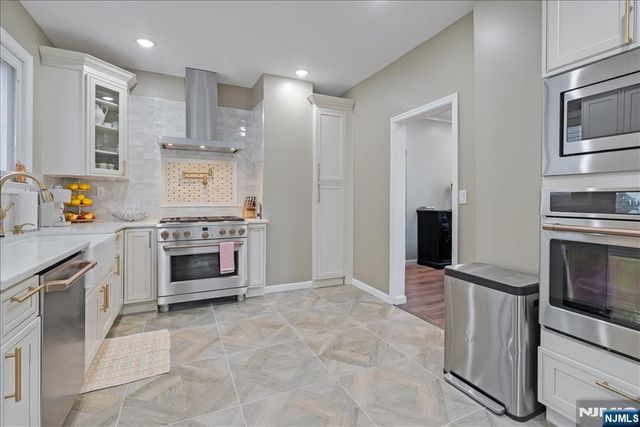 25 Woodland Avenue, Nutley, NJ 07110