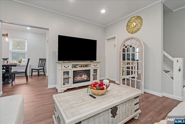 25 Woodland Avenue, Nutley, NJ 07110