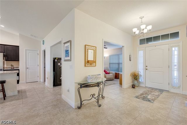614 SW 31st TER, Cape Coral, FL 33914