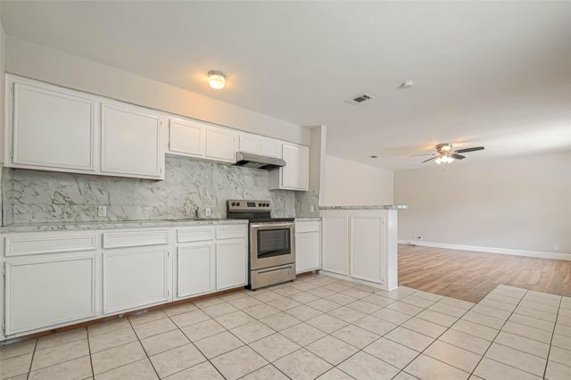 8430 Roundrock Drive 1, Houston, TX 77049