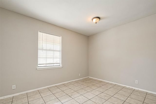 8430 Roundrock Drive 1, Houston, TX 77049