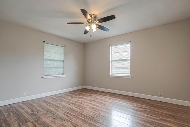8430 Roundrock Drive 1, Houston, TX 77049