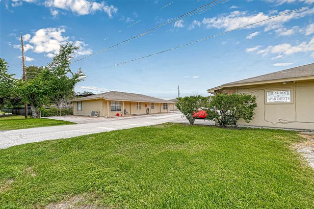 8430 Roundrock Drive 1, Houston, TX 77049