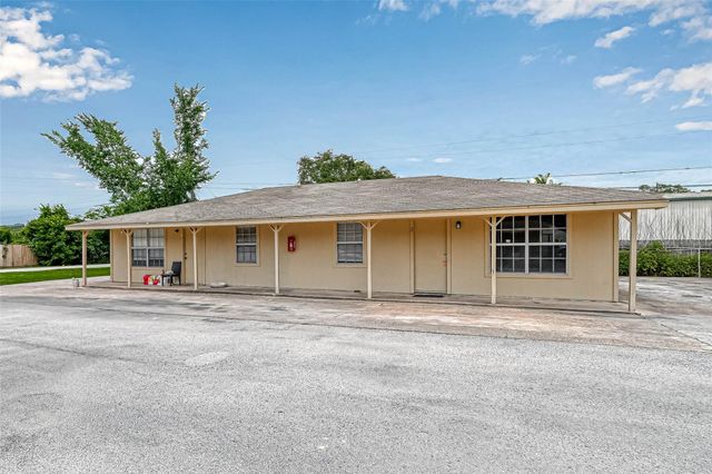 8430 Roundrock Drive 1, Houston, TX 77049