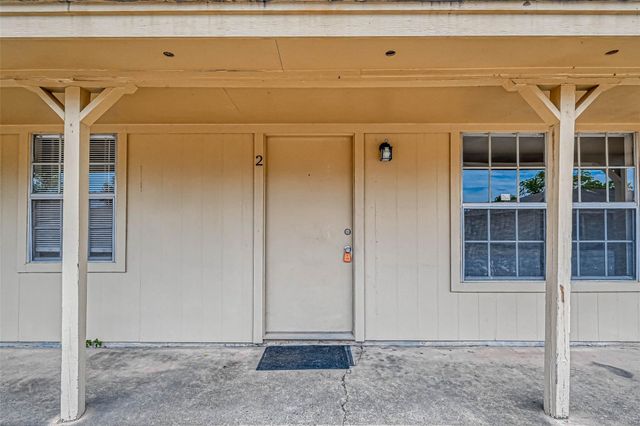 8430 Roundrock Drive 1, Houston, TX 77049