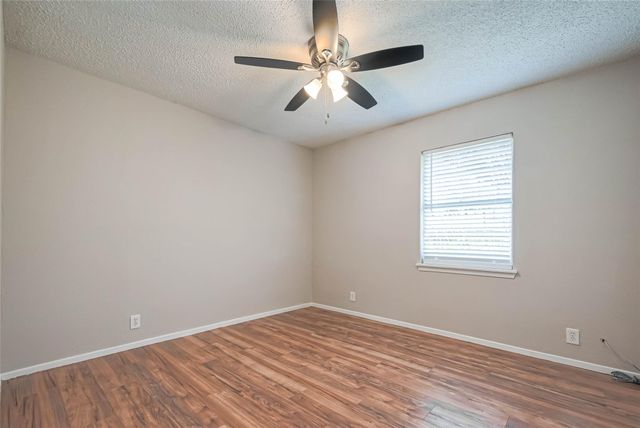 8430 Roundrock Drive 1, Houston, TX 77049