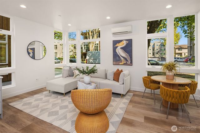 1733 17th Avenue, Seattle, WA 98122