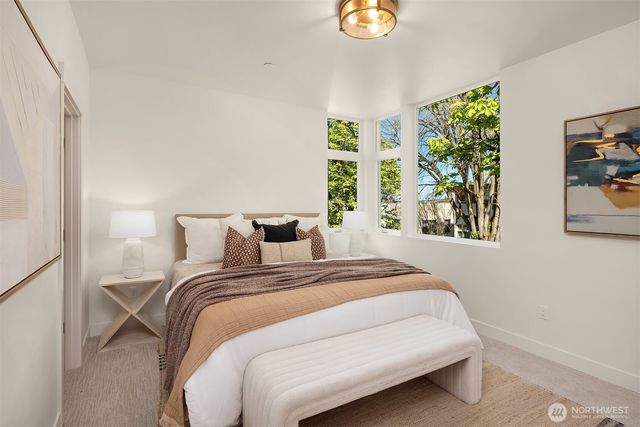 1733 17th Avenue, Seattle, WA 98122