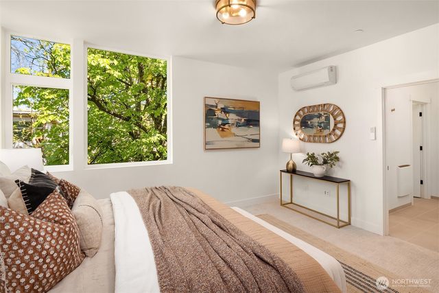 1733 17th Avenue, Seattle, WA 98122