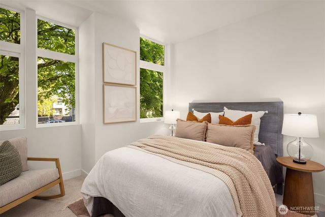 1733 17th Avenue, Seattle, WA 98122