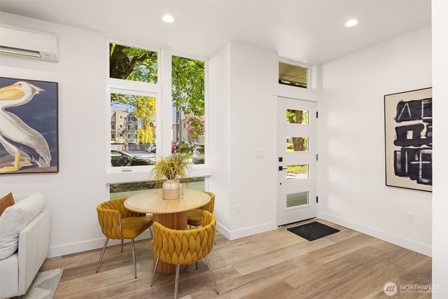 1733 17th Avenue, Seattle, WA 98122