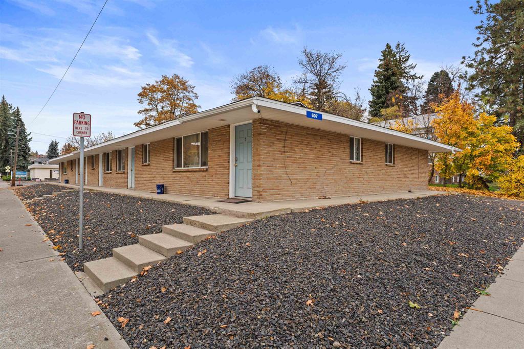 607 C St, Cheney, WA 99004 photo 2