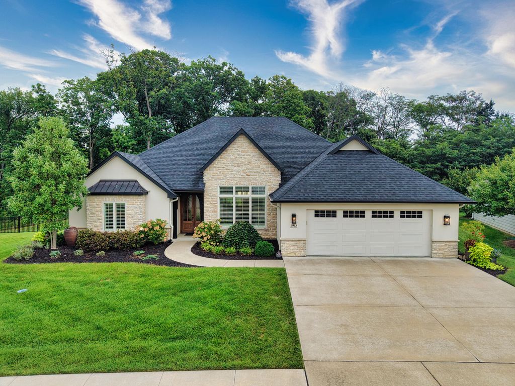 5313 HARBOR TOWN DR, Columbia, MO 65201