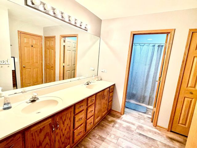 8300 Auburn Lane, Frankfort, IL 60423