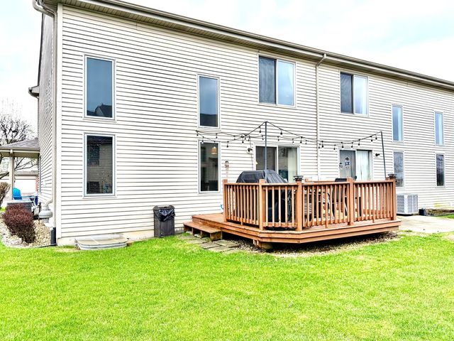 8300 Auburn Lane, Frankfort, IL 60423