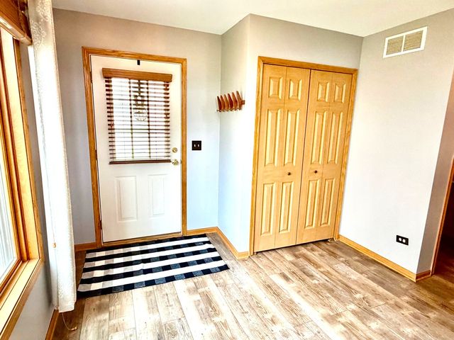 8300 Auburn Lane, Frankfort, IL 60423