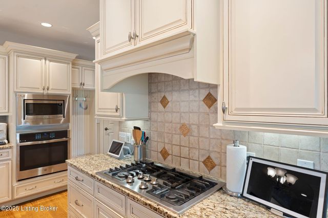 3853 Real Quiet Ln, Lexington, KY 40509