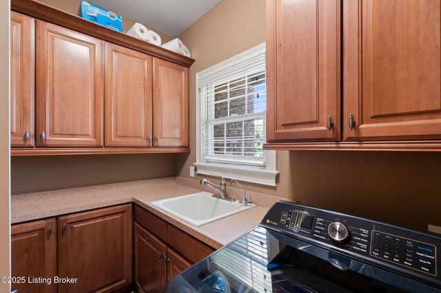 3853 Real Quiet Ln, Lexington, KY 40509