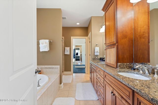3853 Real Quiet Ln, Lexington, KY 40509